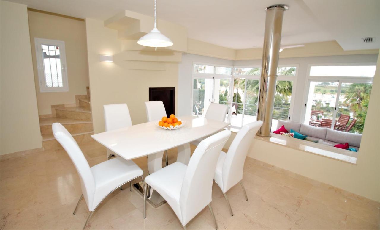 Villa Rosa Luxury Private Large Villa To Rent Manilva Exteriör bild